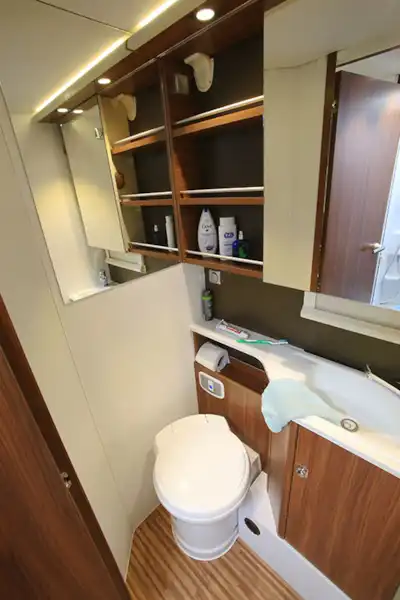 A roomy, practical washroom (Click to view full screen)