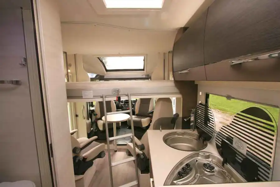 Chausson 611 Welcome Travel Line (Click to view full screen)